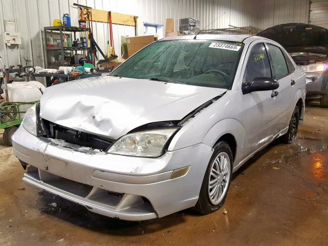 1FAFP34N97W299496 - 2007 FORD FOCUS ZX4 SILVER photo 2