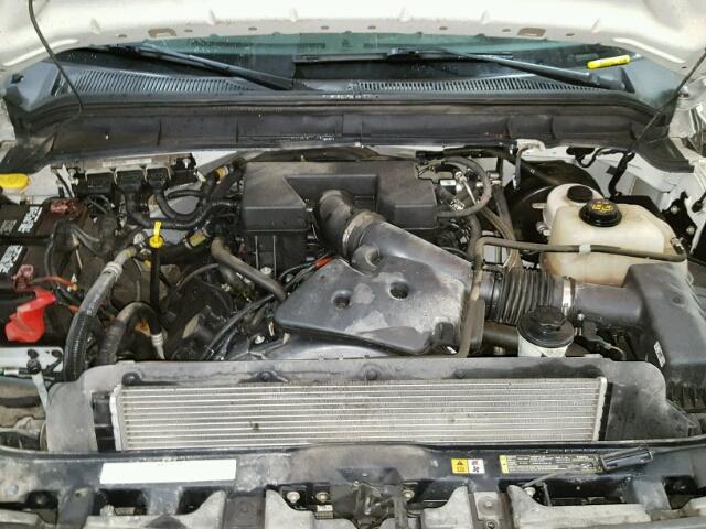 1FTBF2A64DEB81991 - 2013 FORD F250 SUPER Weiß Foto 7