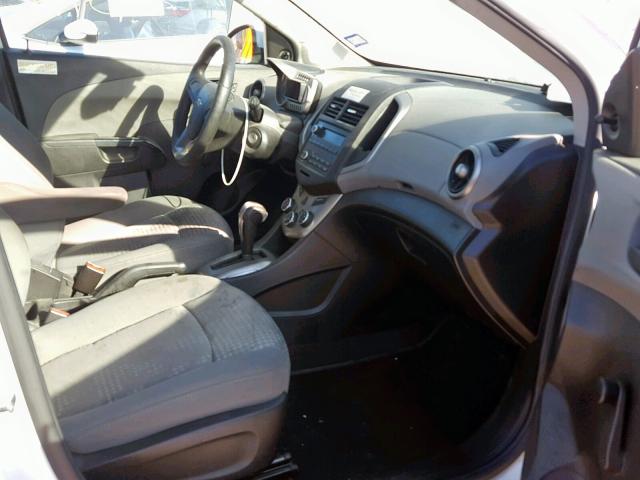 1G1JA6SH4F4188510 - 2015 CHEVROLET SONIC LS 白色 照片 5