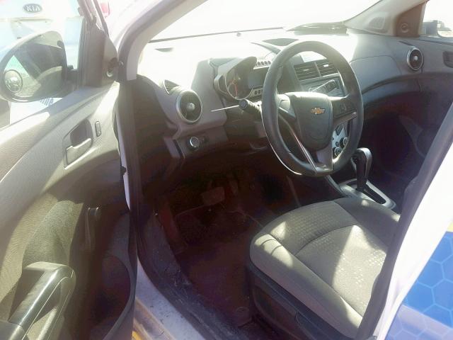 1G1JA6SH4F4188510 - 2015 CHEVROLET SONIC LS 白色 照片 9