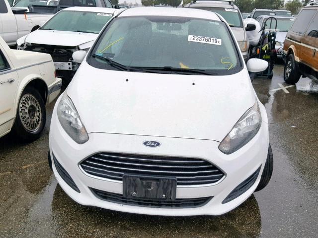 3FADP4TJ9GM170055 - 2016 FORD FIESTA S WHITE photo 9