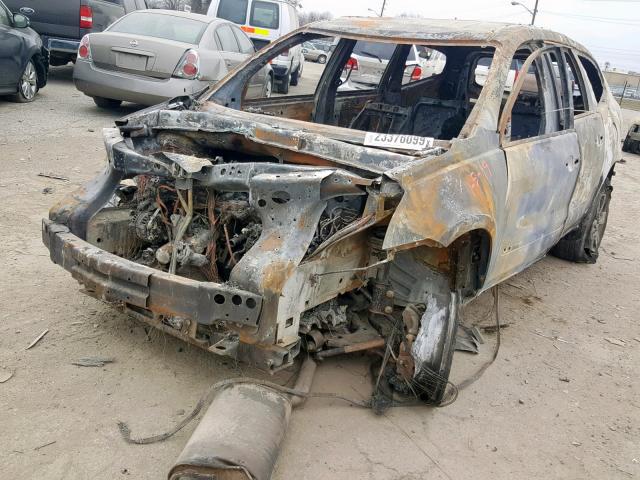 1GNKRGED6CJ190038 - 2012 CHEVROLET TRAVERSE L WHITE photo 2