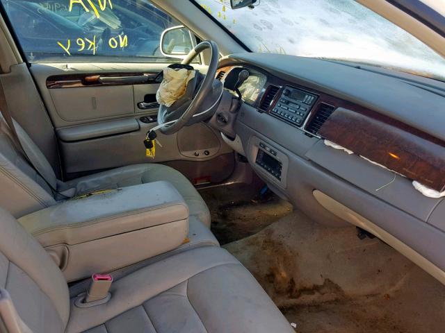 1LNHM81W6YY863628 - 2000 LINCOLN TOWN CAR E WHITE photo 5