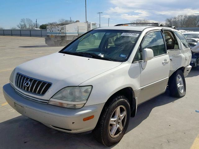 JTJGF10U020129958 - 2002 LEXUS RX 300 WHITE photo 2