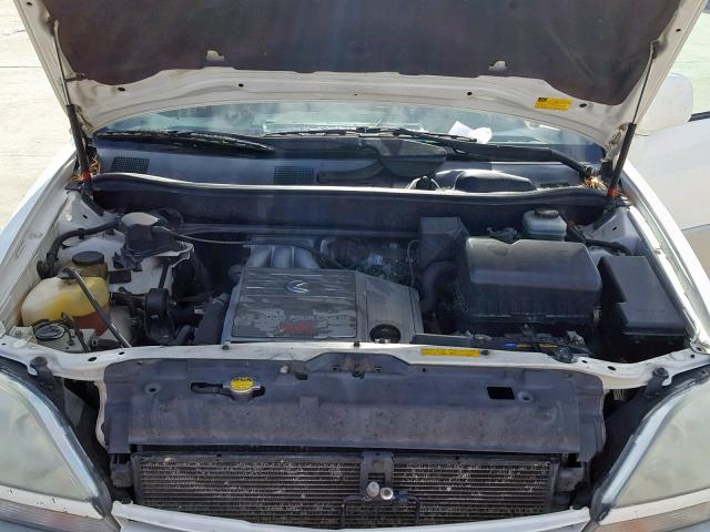 JTJGF10U020129958 - 2002 LEXUS RX 300 WHITE photo 7