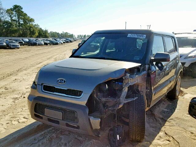 KNDJT2A23A7166335 - 2010 KIA SOUL + SILVER photo 2