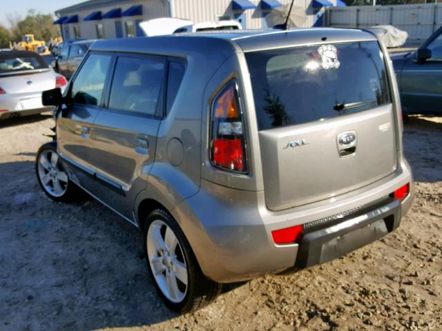 KNDJT2A23A7166335 - 2010 KIA SOUL + SILVER photo 3