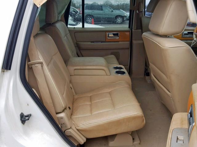 5LMFU28557LJ07816 - 2007 LINCOLN NAVIGATOR WHITE photo 6