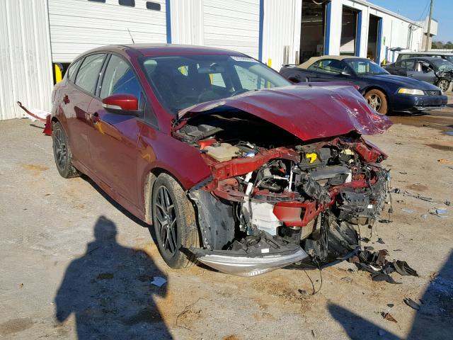 1FADP3K24GL355409 - 2016 FORD FOCUS SE RED photo 1