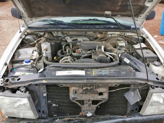 1GTCS19W228234701 - 2002 GMC SONOMA WHITE photo 7