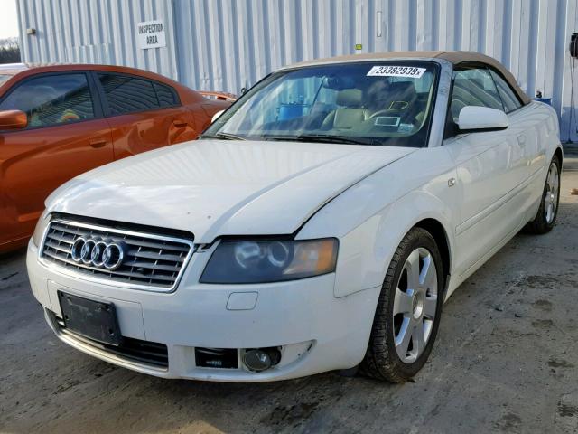 WAUAT48HX5K011898 - 2005 AUDI A4 3.0 CAB WHITE photo 2