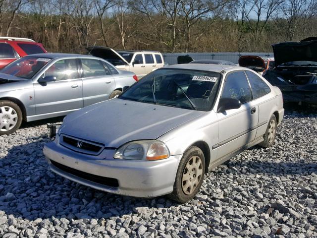 1HGEJ622XWL001315 - 1998 HONDA CIVIC DX SILVER photo 2