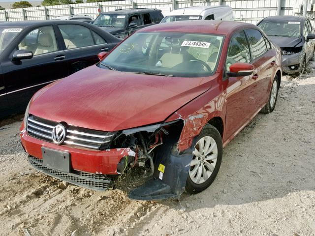 1VWAT7A35FC045386 - 2015 VOLKSWAGEN PASSAT S RED photo 2