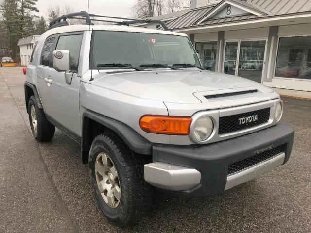 JTEBU11F570003262 - 2007 TOYOTA FJ CRUISER SILVER photo 1