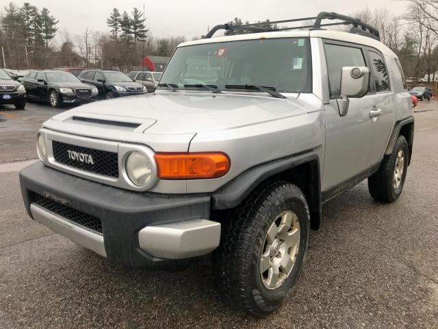 JTEBU11F570003262 - 2007 TOYOTA FJ CRUISER SILVER photo 2