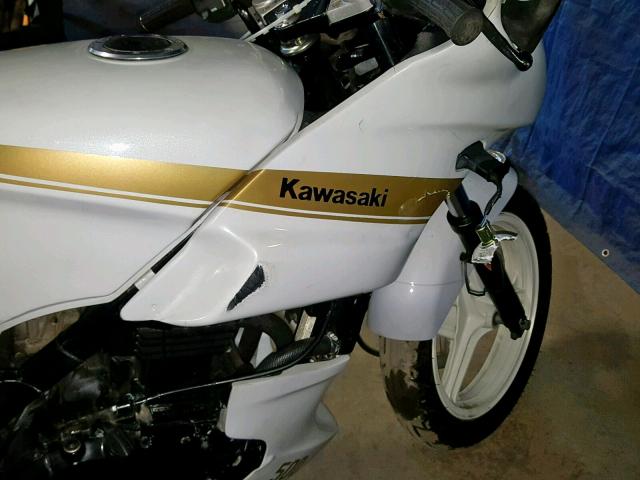 JKAEXVA12KA028623 - 1989 KAWASAKI EX500 WHITE photo 9