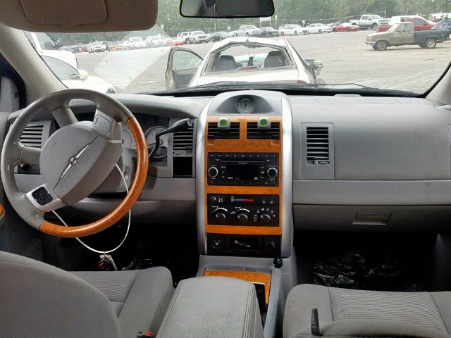 1A8HW58N68F146905 - 2008 CHRYSLER ASPEN LIMI BLUE photo 9