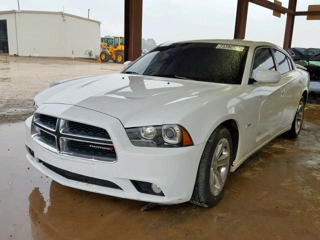 2C3CDXCT6DH692920 - 2013 DODGE CHARGER R/ WHITE photo 2