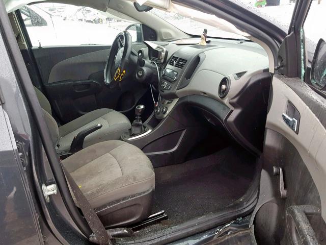 1G1JB5SH9C4210536 - 2012 CHEVROLET SONIC LS 黑色 照片 5