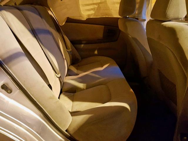 KNAFE121355194005 - 2005 KIA NEW SPECTR 银色 照片 6