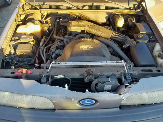 2FACP75W8NX181345 - 1992 FORD CROWN VICT GRAY photo 7