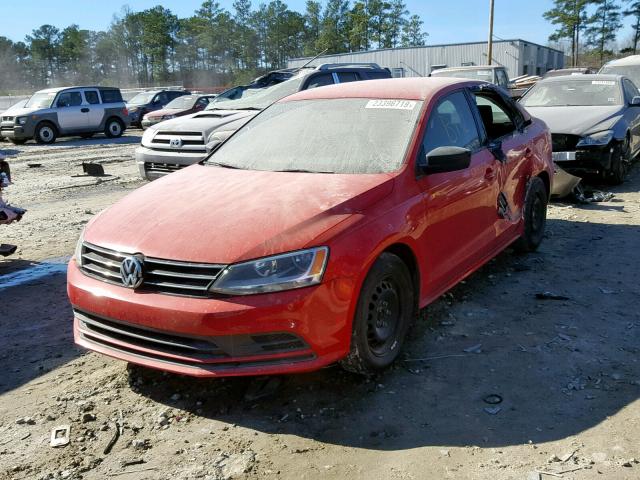 3VW2K7AJ4FM311775 - 2015 VOLKSWAGEN JETTA BASE RED photo 2