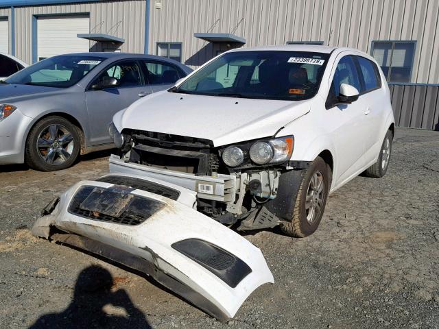 1G1JA6SH5C4142244 - 2012 CHEVROLET SONIC LS თეთრი ფოტო 2