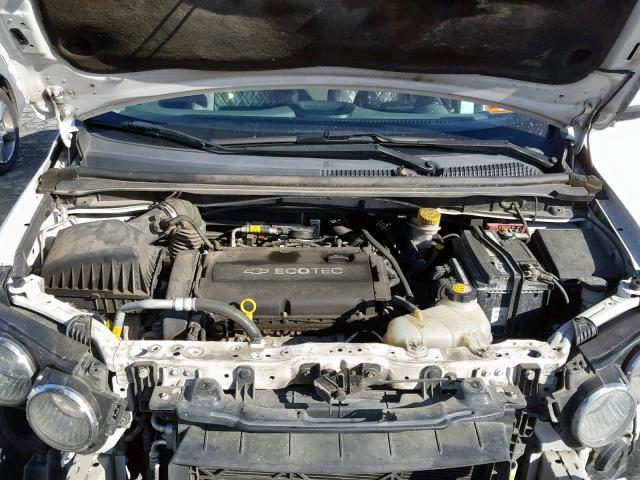 1G1JA6SH5C4142244 - 2012 CHEVROLET SONIC LS თეთრი ფოტო 7