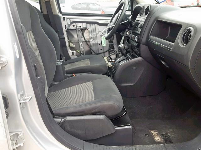 1J4NT1FA3BD216773 - 2011 JEEP COMPASS SP ვერცხლისფერი ფოტო 5