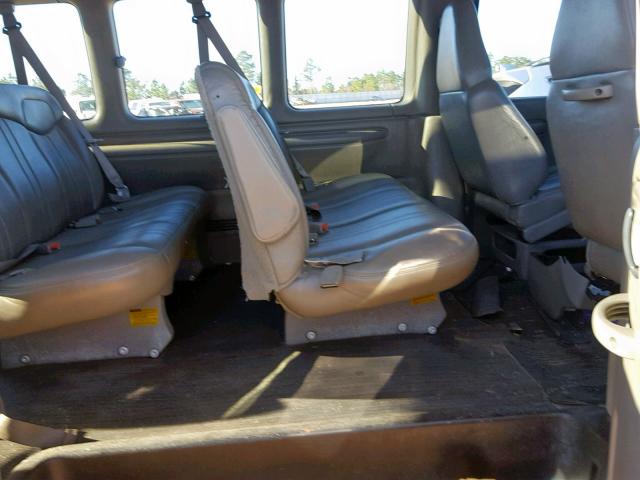 1GAHG39R4X1059681 - 1999 CHEVROLET EXPRESS G3 WHITE photo 6