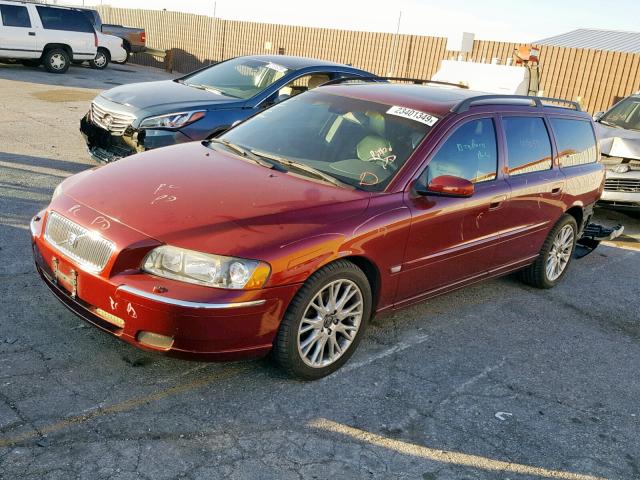 YV1SW592562599607 - 2006 VOLVO V70 2.5T BURGUNDY photo 2