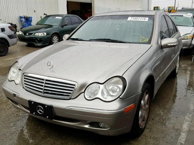 WDBRF61J83F303723 - 2003 MERCEDES-BENZ C 240 GRAY photo 2