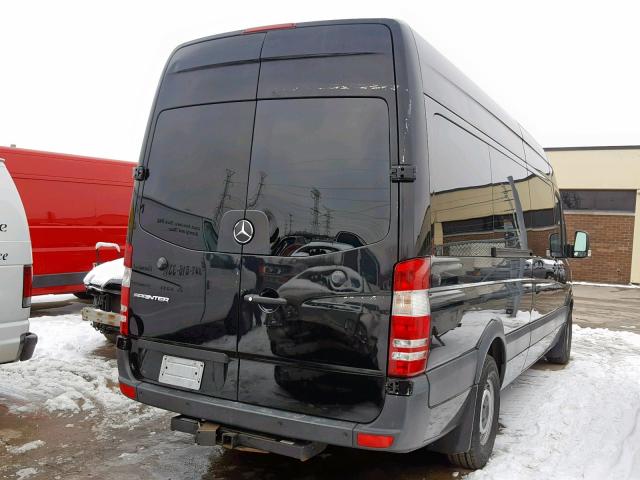 WDZPE8CD0E5887607 - 2014 MERCEDES-BENZ SPRINTER 2 BLACK photo 4