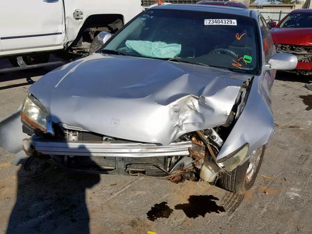 1HGCG56632A067675 - 2002 HONDA ACCORD EX SILVER photo 9