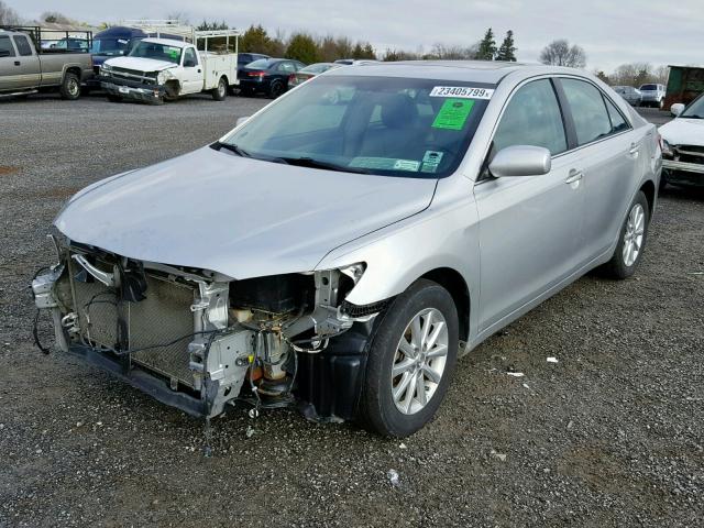 4T1BK3EK0AU116433 - 2010 TOYOTA CAMRY SE SILVER photo 2