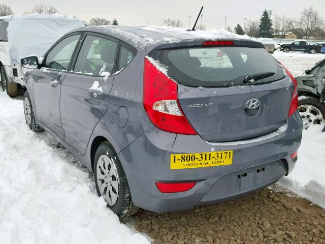 KMHCT5AE1HU313733 - 2017 HYUNDAI ACCENT SE GRAY photo 3