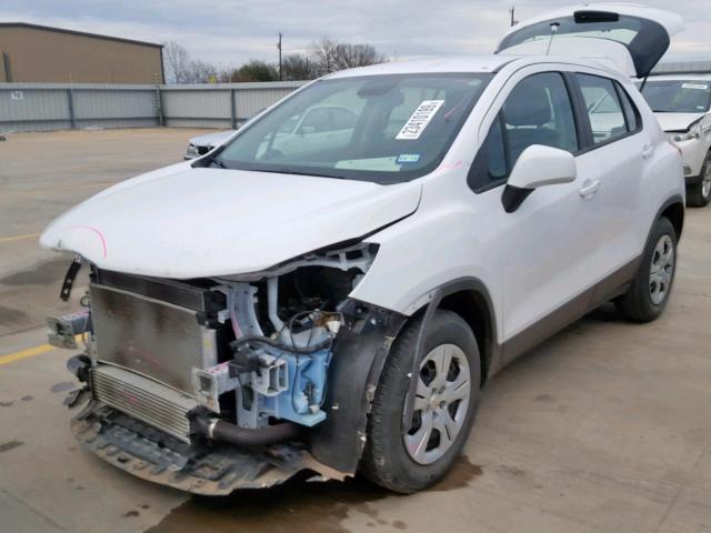 3GNCJKSB9HL237872 - 2017 CHEVROLET TRAX LS WHITE photo 2