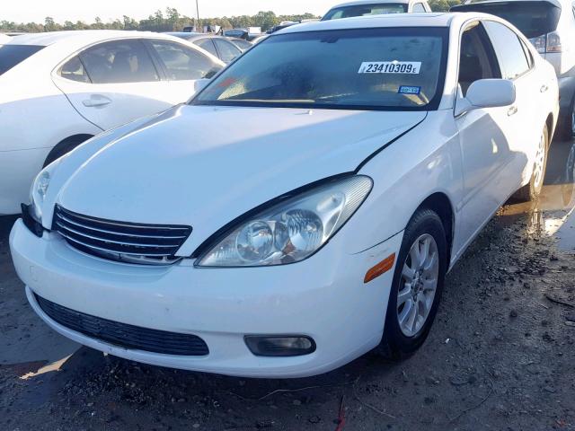 JTHBF30GX25012506 - 2002 LEXUS ES 300 WHITE photo 2