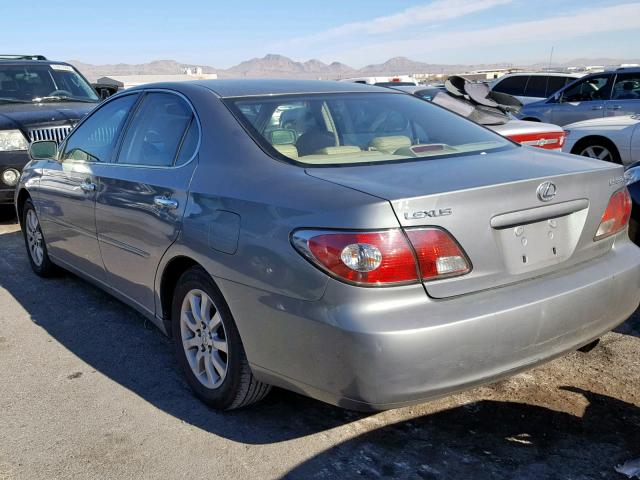 JTHBA30G040012903 - 2004 LEXUS ES 330 SILVER photo 3