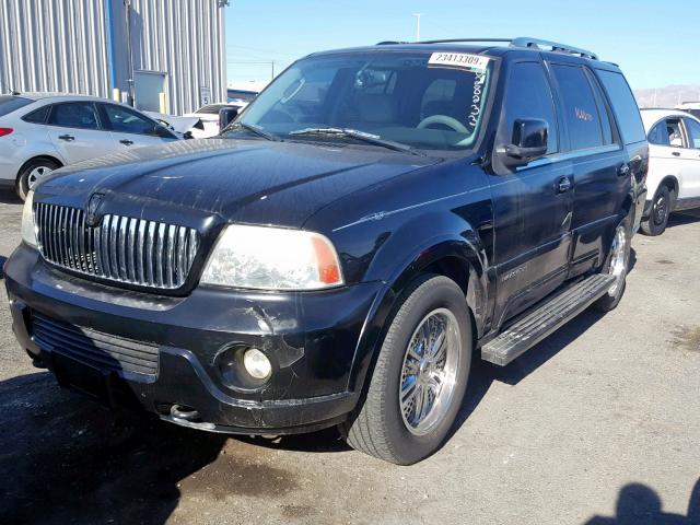 5LMFU27R94LJ28233 - 2004 LINCOLN NAVIGATOR შავი ფოტო 2