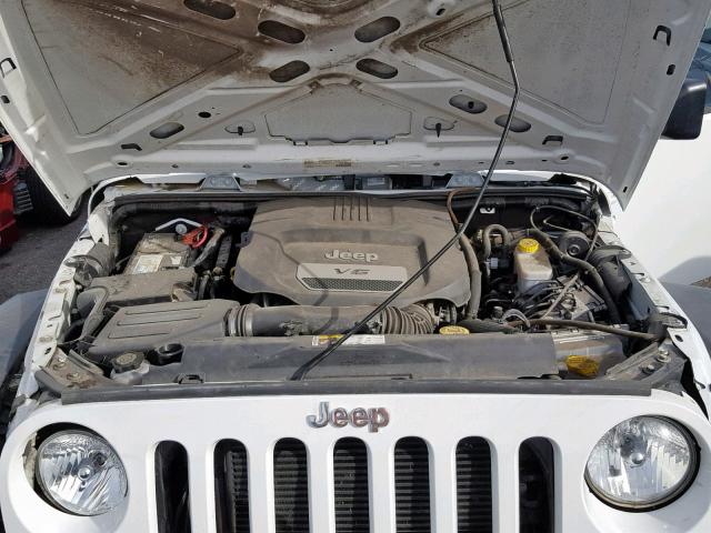 1C4HJWDG5FL585028 - 2015 JEEP WRANGLER U WHITE photo 7