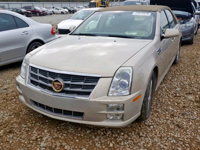 1G6DW67VX80207319 - 2008 CADILLAC STS GOLD photo 2