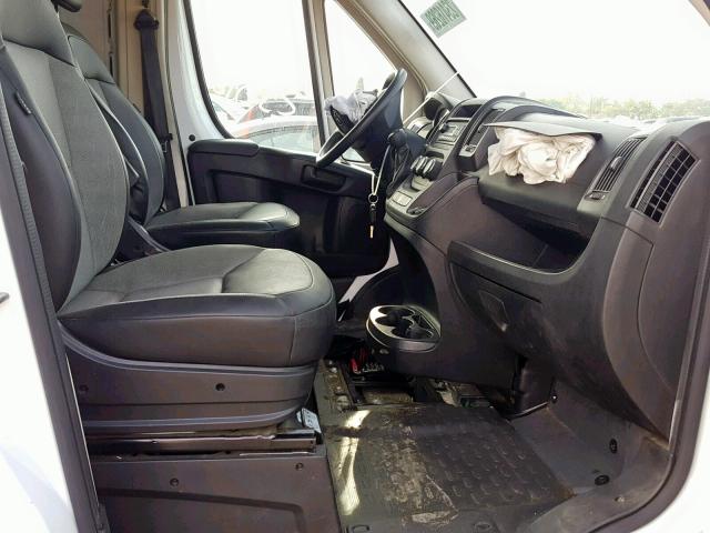 3C6TRVAG8HE516984 - 2017 RAM PROMASTER WHITE photo 5