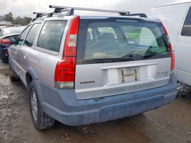 YV1SZ58DX21072849 - 2002 VOLVO V70 XC WHITE photo 3