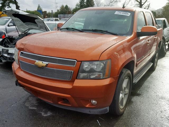 3GNEK123X7G105770 - 2007 CHEVROLET AVALANCHE ORANGE photo 2