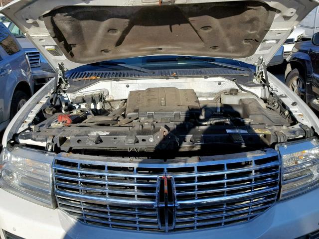 5LMFU28579EJ01281 - 2009 LINCOLN NAVIGATOR Weiß Foto 7