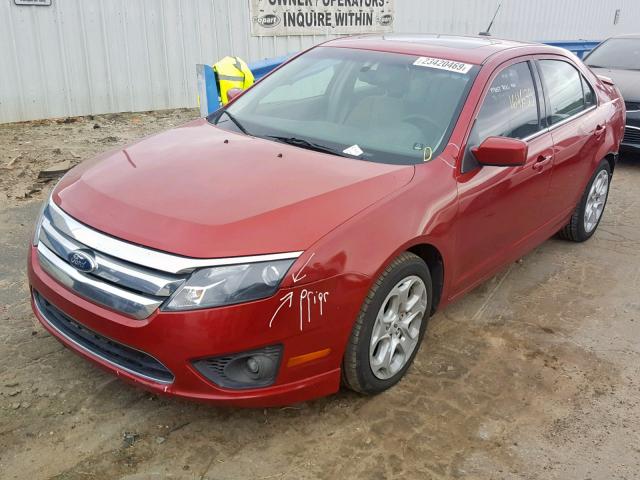 3FAHP0HA5BR187918 - 2011 FORD FUSION SE RED photo 2