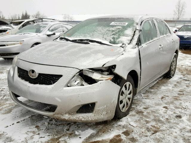 1NXBU40E89Z096266 - 2009 TOYOTA COROLLA BA SILVER photo 2