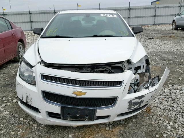 1G1ZB5E02CF332796 - 2012 CHEVROLET MALIBU LS WHITE photo 9