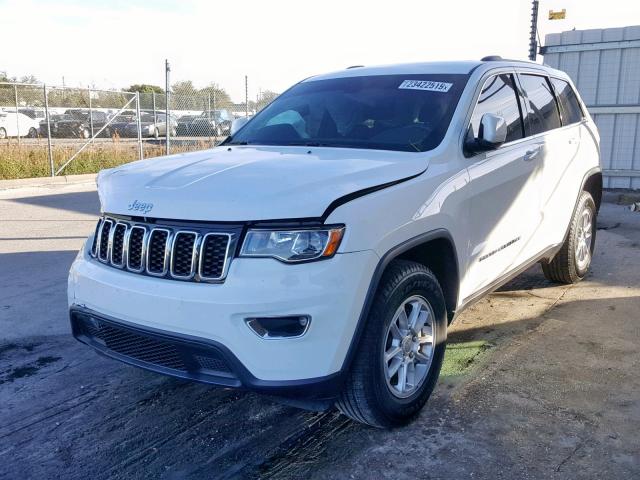 1C4RJEAG1JC339461 - 2018 JEEP GRAND CHER WHITE photo 2